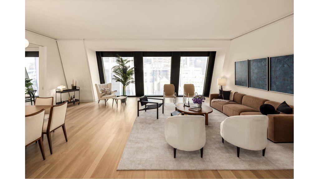53 West 53rd Street, Unit 17B photo 2