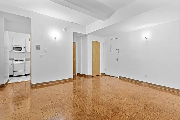 132 East 45th Street 4i Turtle Bay New York NY 10017