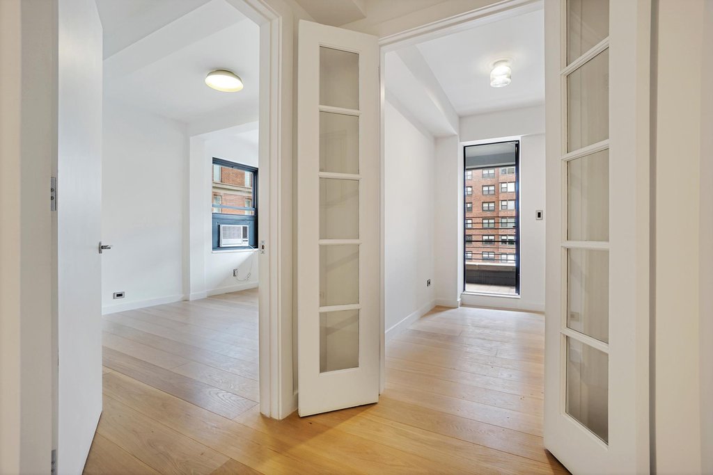 177 East 77th Street, Unit 5A photo 5