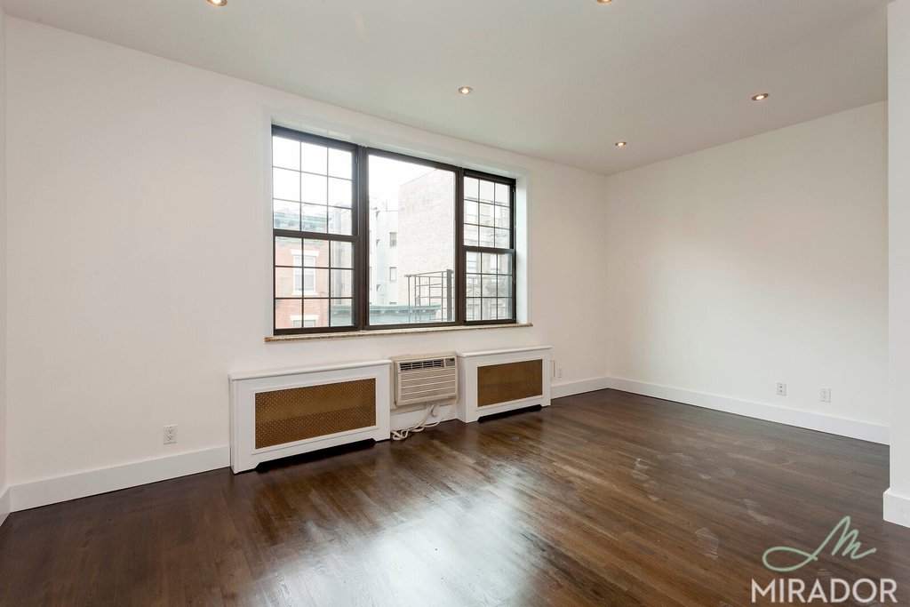 116 Thompson Street 4C Soho New York NY 10012