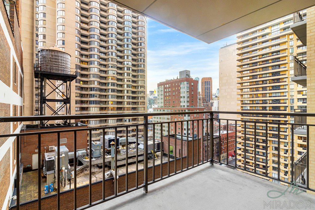 330 East 39th Street 11R Murray Hill New York NY 10016