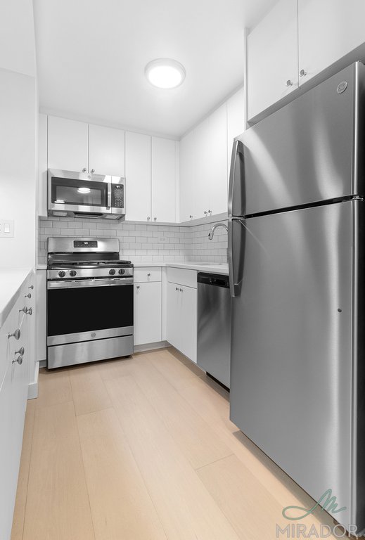 330 East 39th Street 11R Murray Hill New York NY 10016