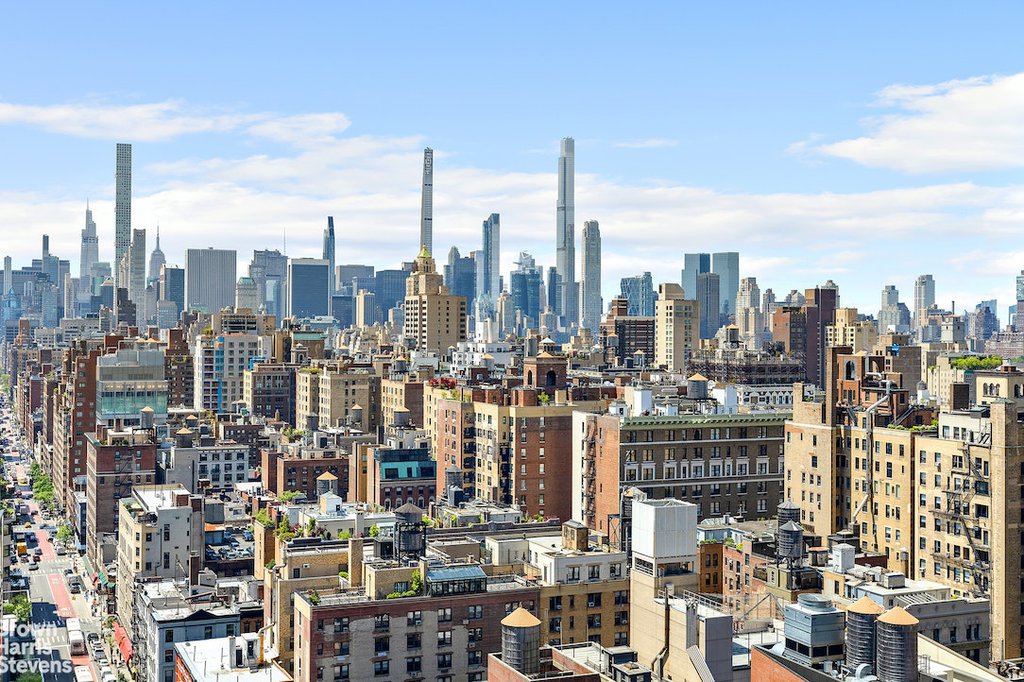 1289 Lexington Avenue, Unit 18A photo 2