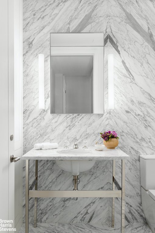 1289 Lexington Avenue, Unit 18A photo 8