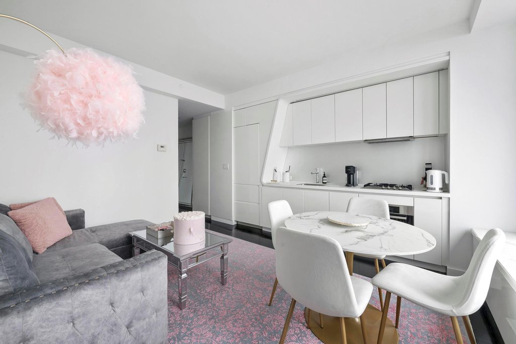 123 Washington Street, Unit 41H