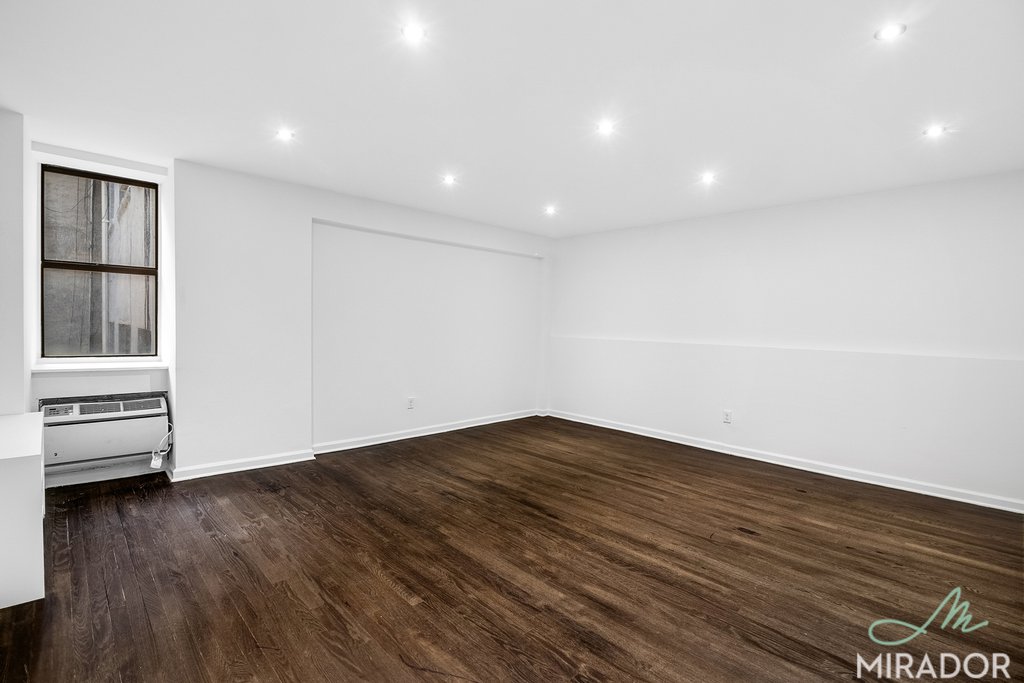 27 West 16th Street 2D Flatiron District New York NY 10011