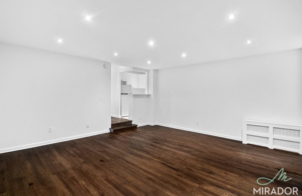 27 West 16th Street 2D Flatiron District New York NY 10011