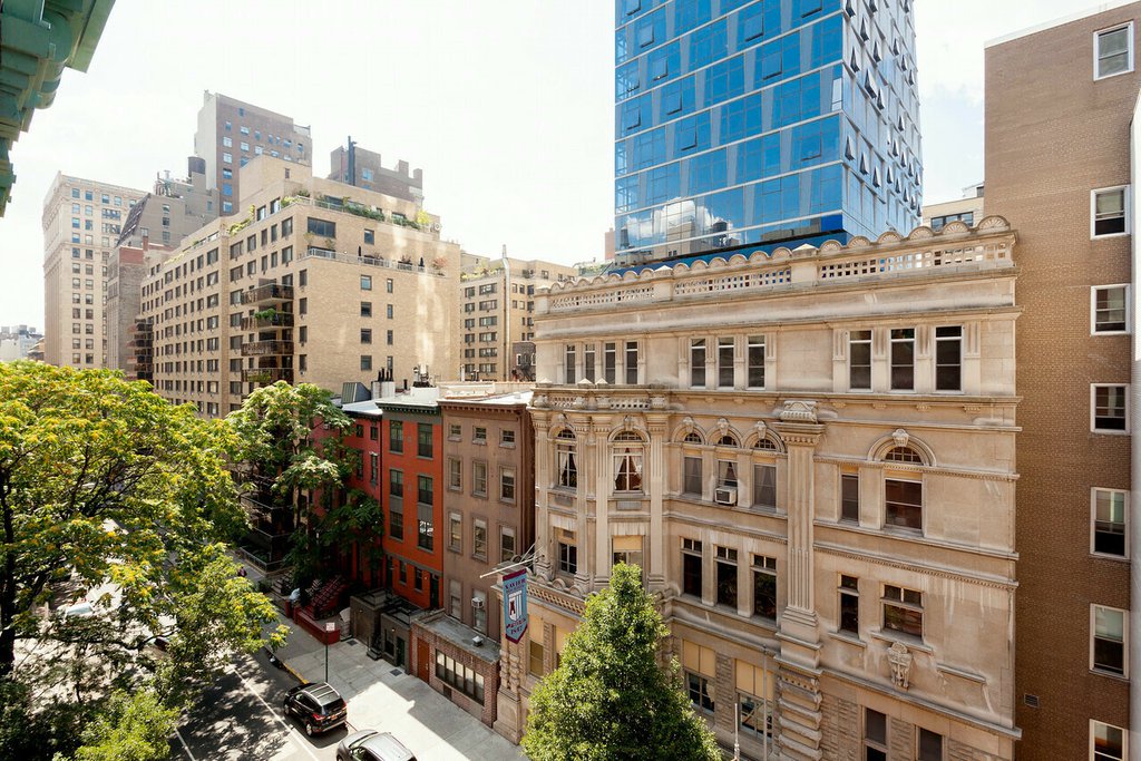 27 West 16th Street 2D Flatiron District New York NY 10011