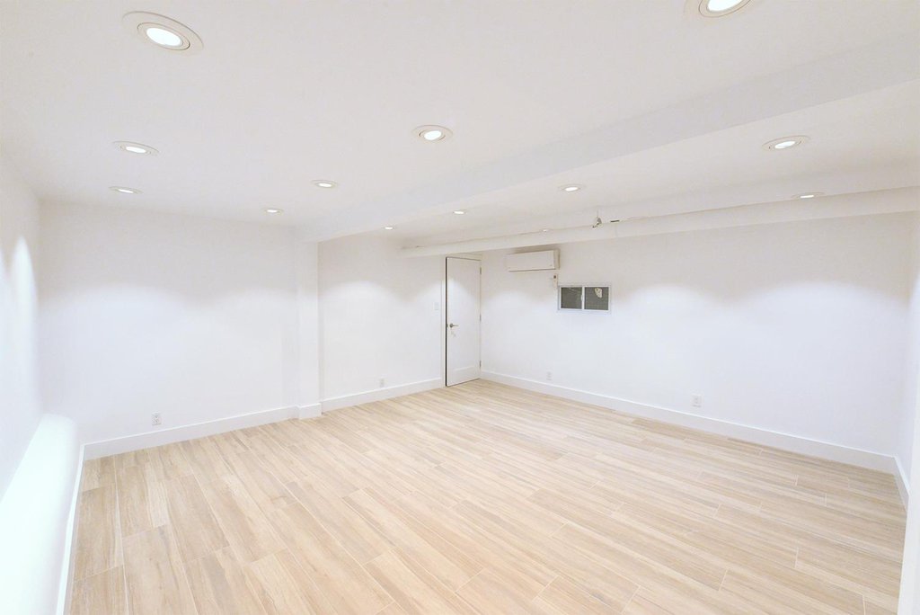 53 East 64th Street – For Sale photo 15