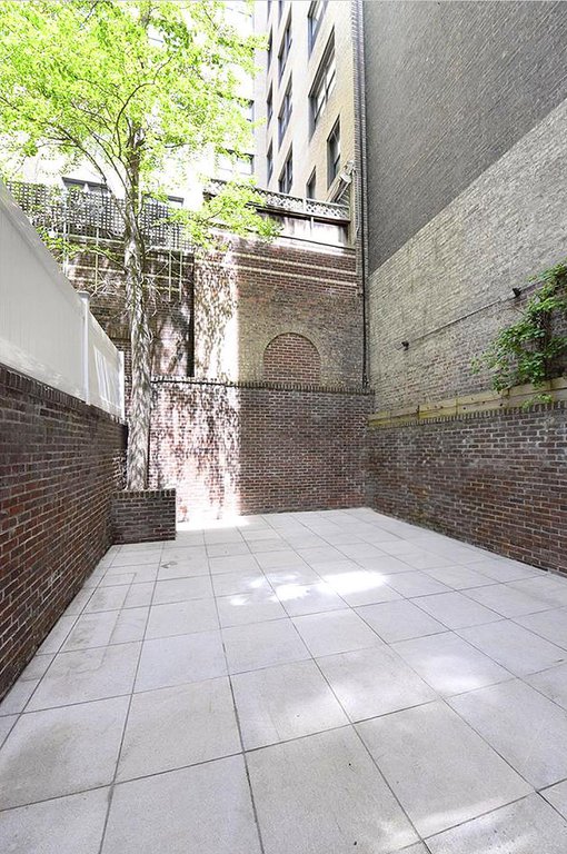 53 East 64th Street – For Sale photo 20