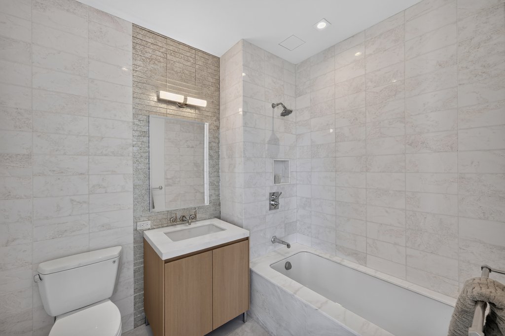 215 East 19th Street, Unit 17D photo 10