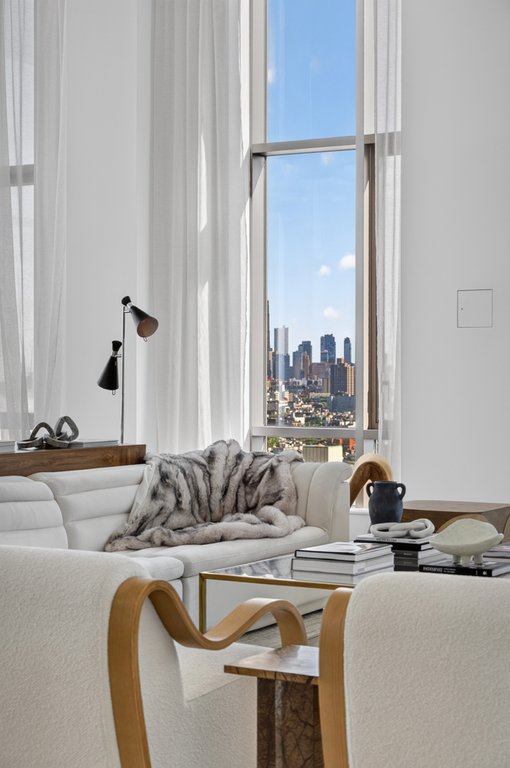 215 East 19th Street, Unit 17D photo 12