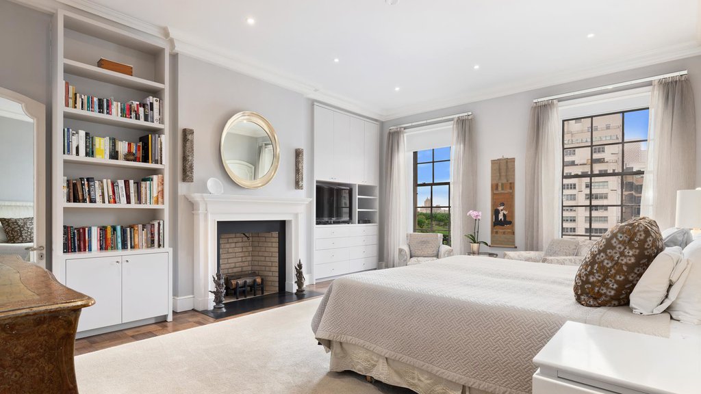 2 East 70th Street, Unit 91011B photo 8