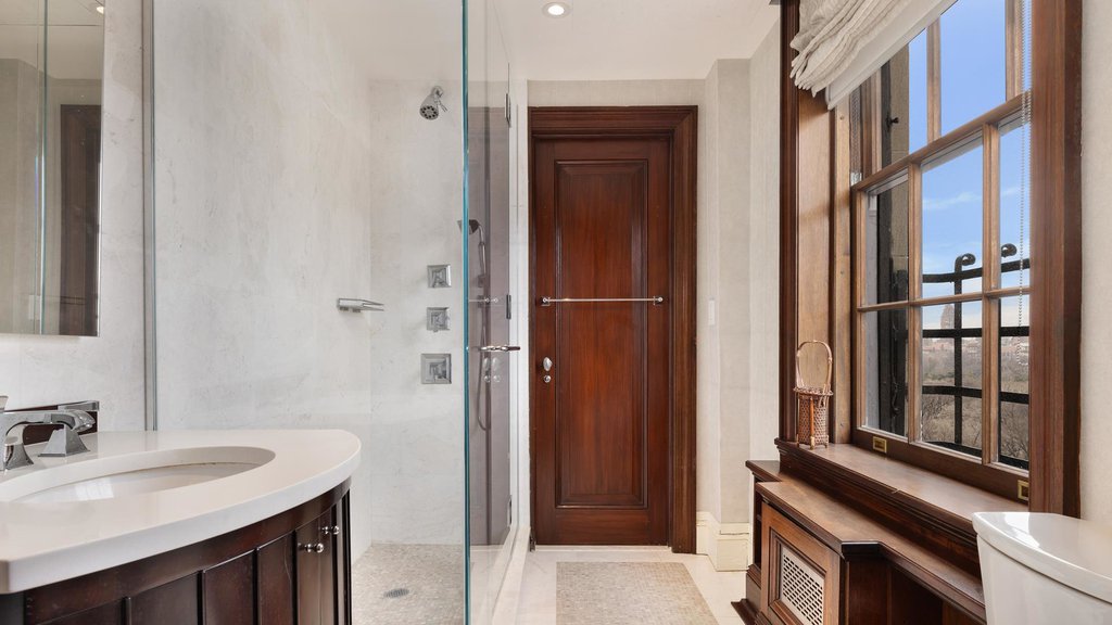 2 East 70th Street, Unit 91011B photo 14