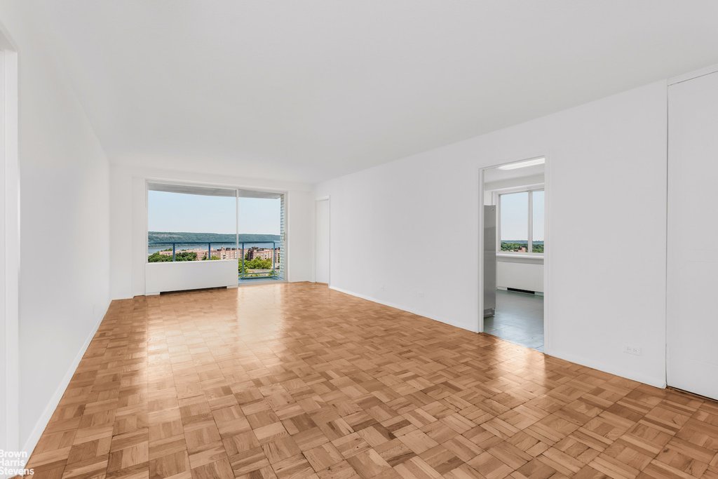 3333 Henry Hudson Parkway, Unit 21R photo 9