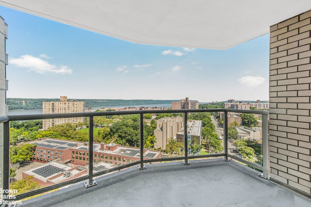 3333 Henry Hudson Parkway, Unit 21R