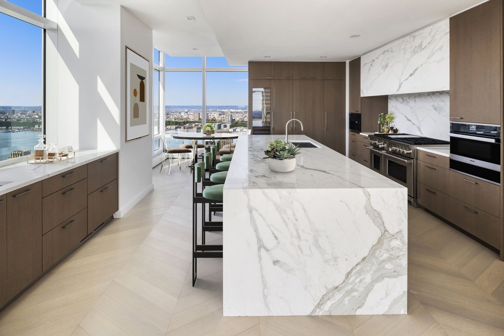 200 Amsterdam Avenue, Unit 48 photo 2