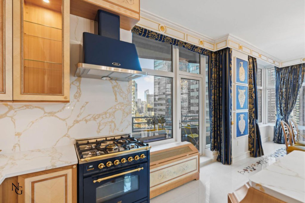 1600 Broadway, Unit PH4C photo 5