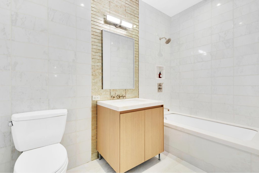 215 East 19th Street, Unit 7H photo 3