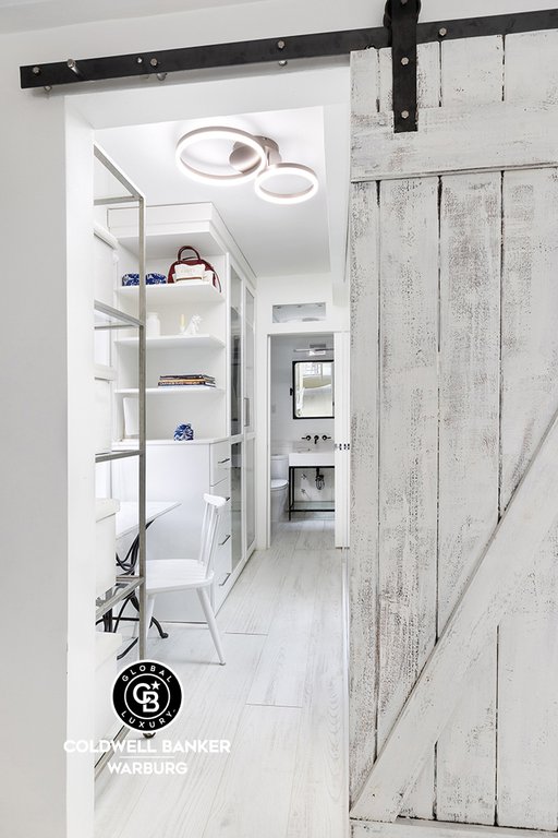 750 Park Avenue, Unit 16D photo 6