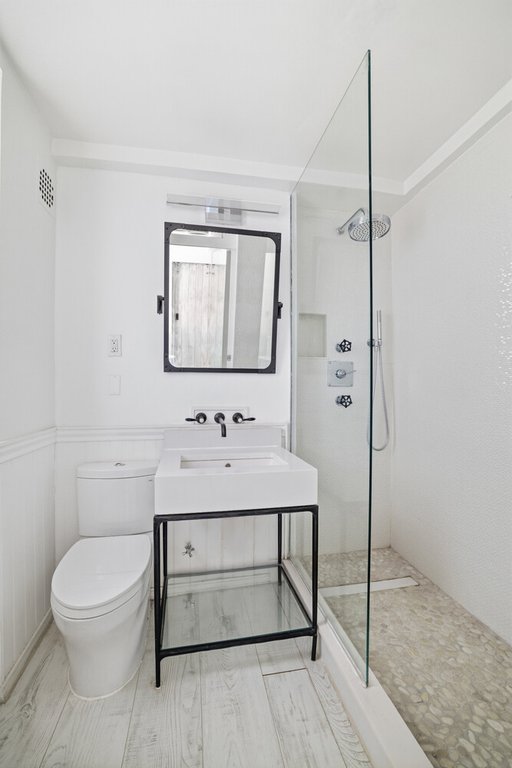 750 Park Avenue, Unit 16D photo 4
