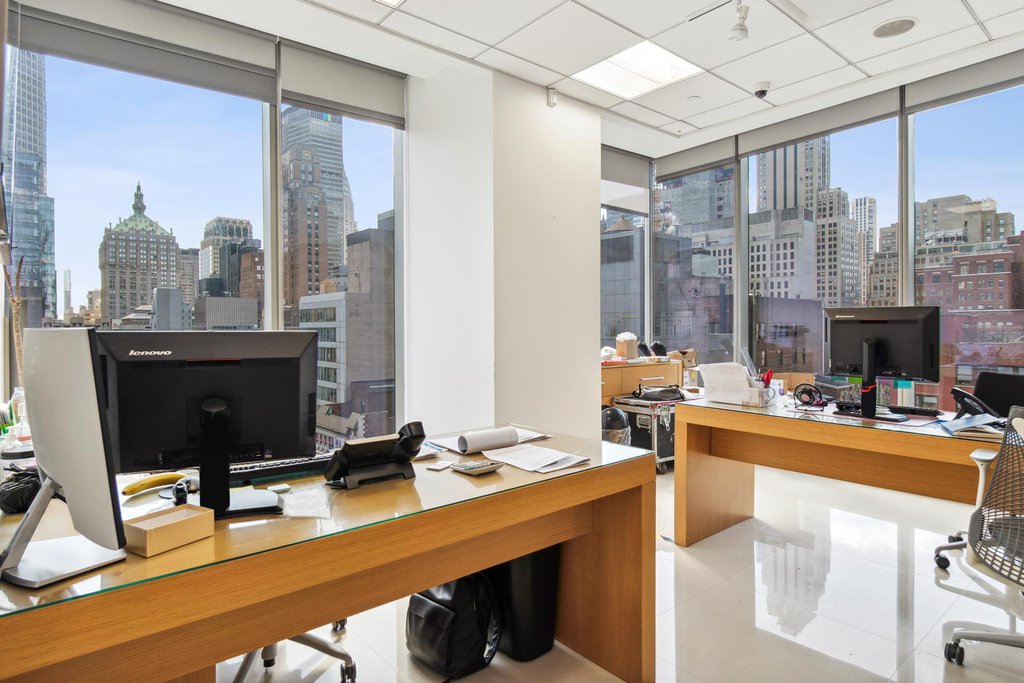 50 West 47th Street, Unit 1609