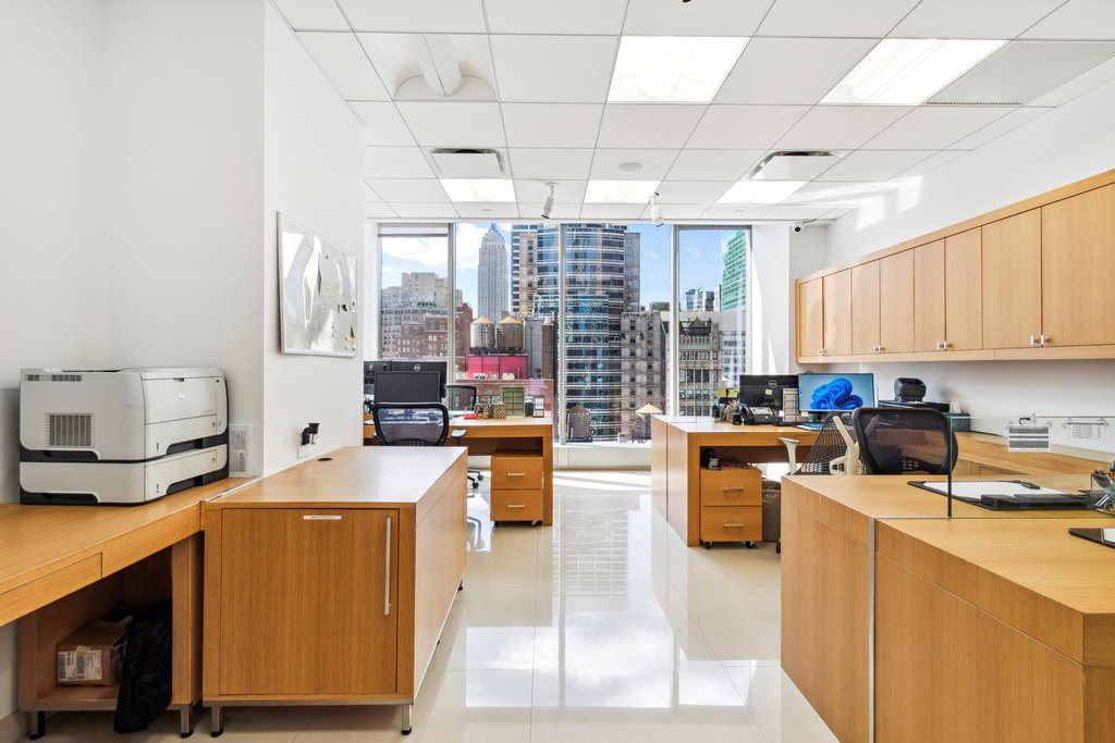 50 West 47th Street, Unit 1609 photo 2