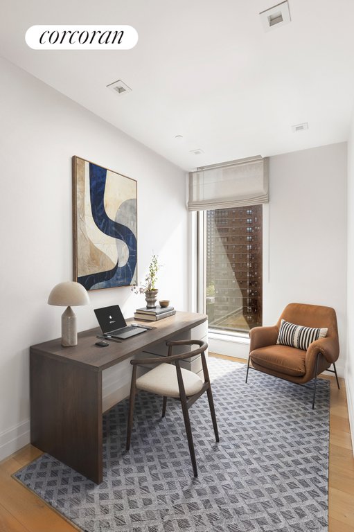 222 East Broadway, Unit 9B photo 2