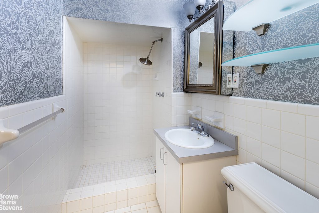 5601 Riverdale Avenue, Unit D1 photo 9