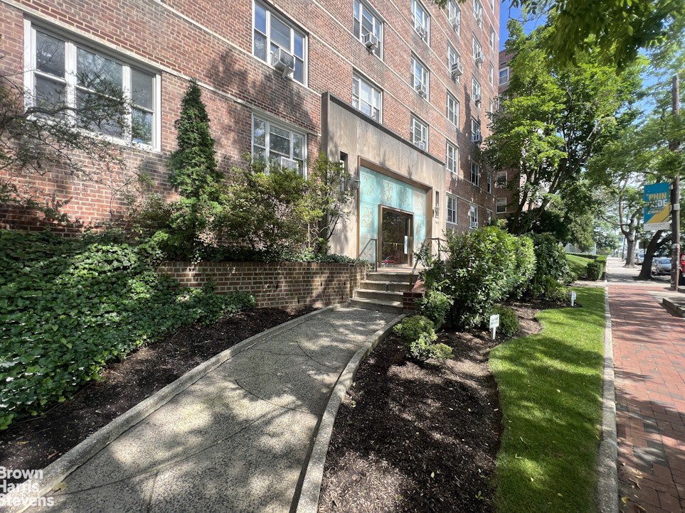 5601 Riverdale Avenue, Unit D1 photo 13