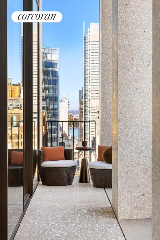 16 West 40th Street, Unit PHN photo 4