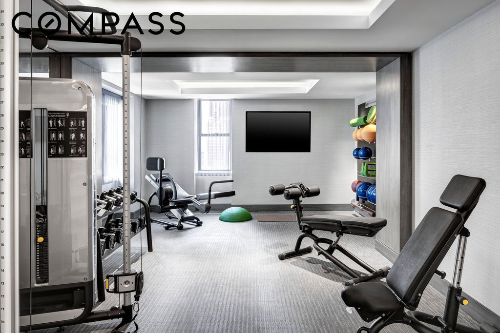 2 East 55th Street, Unit 935W39 photo 6