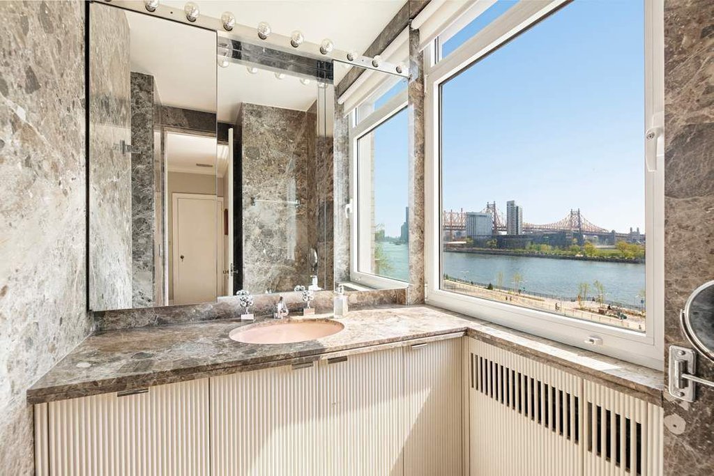 435 East 52nd Street, Unit 2/3F photo 8