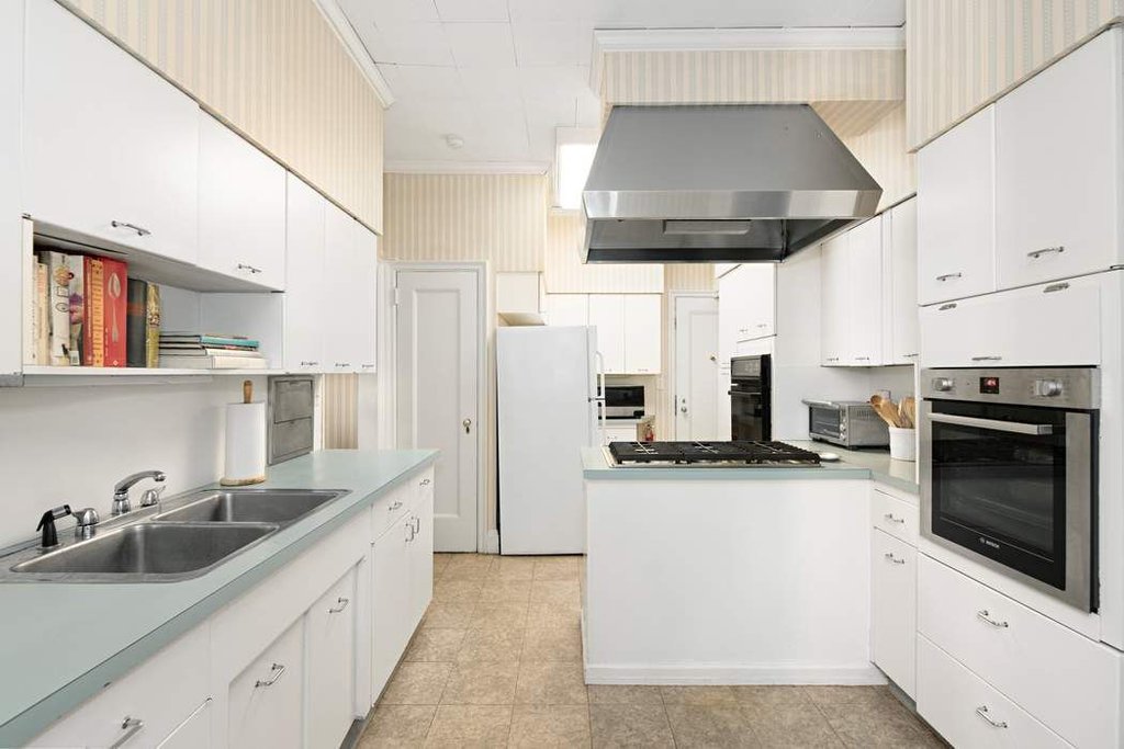 435 East 52nd Street, Unit 2/3F photo 13