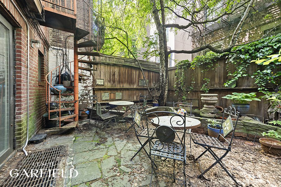 321 East 6th Street – For Sale photo 11