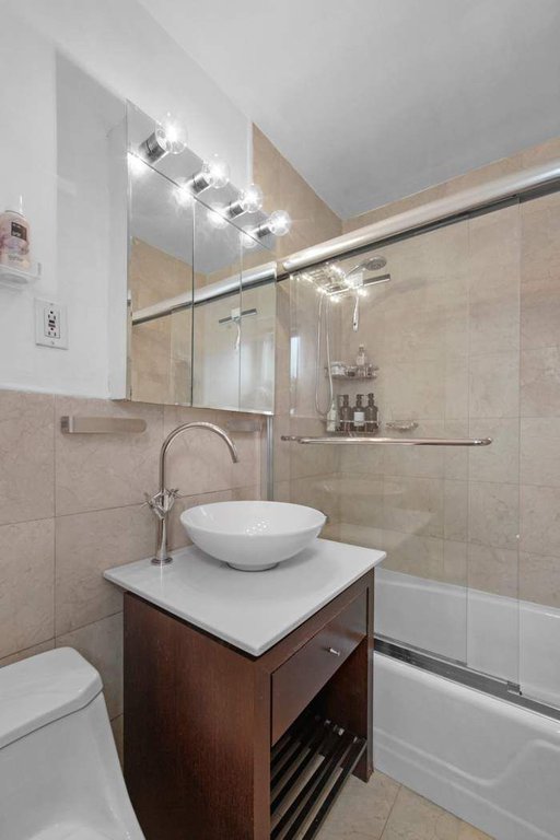 245 East 24th Street, Unit 11K photo 6