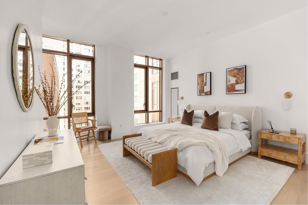 215 East 19th Street, Unit 6F photo 4