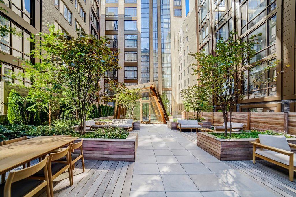 215 East 19th Street, Unit 6F photo 10