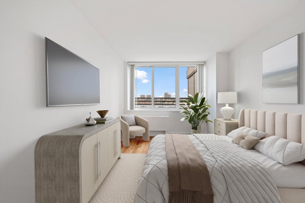 120 Riverside Boulevard, Unit 5H photo 5