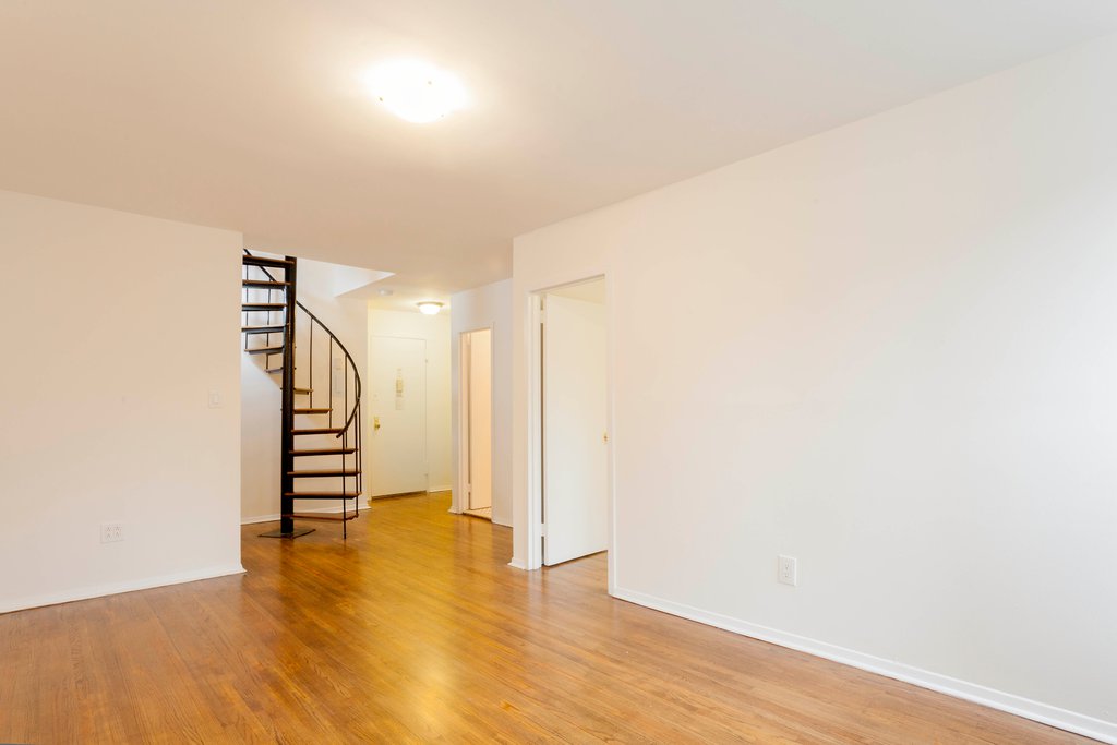 1556 York Avenue 5A Upper East Side New York NY 10028