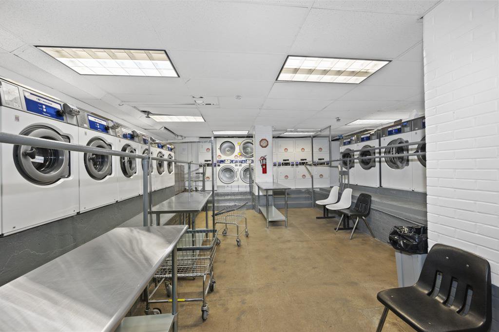 325 West 45th Street, Unit 403A photo 15