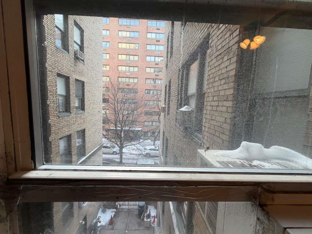 325 West 45th Street, Unit 403A photo 9