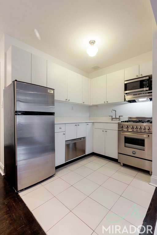255 West 14th Street Chelsea New York NY 10011