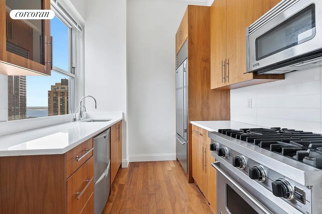 88 Greenwich Street, Unit 1704 photo 6