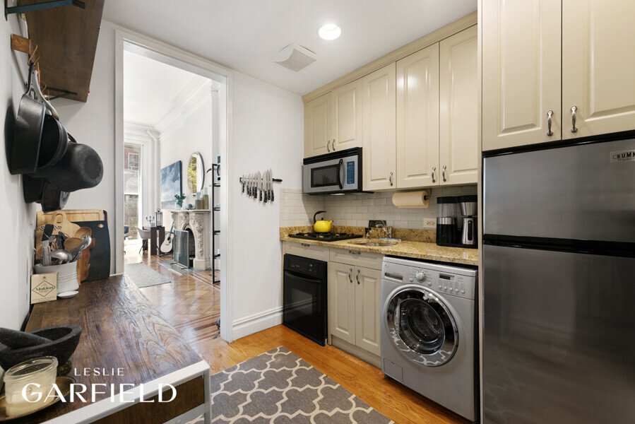 27 West 9th Street – For Sale photo 6