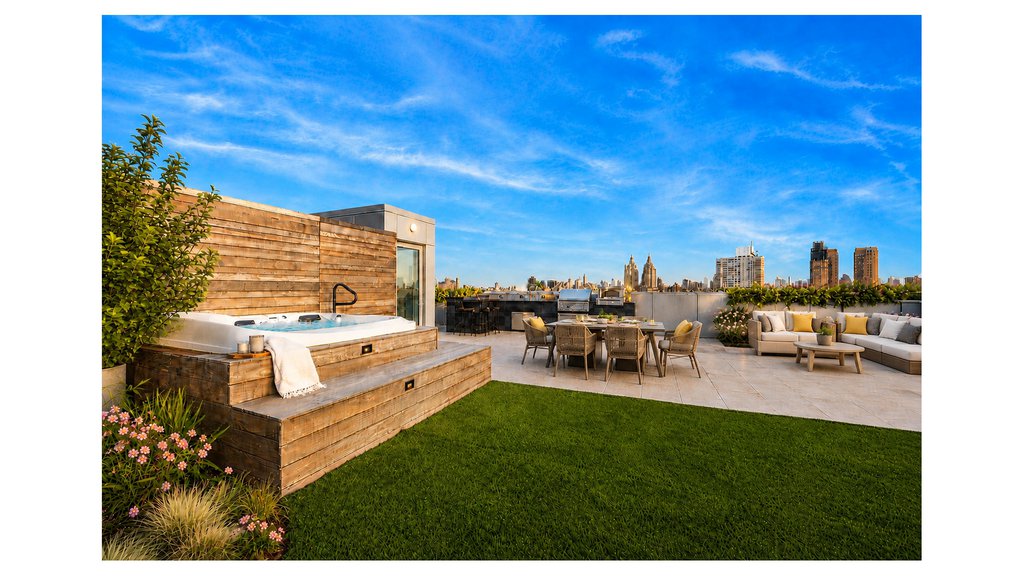 212 West 72nd Street, Unit PHS