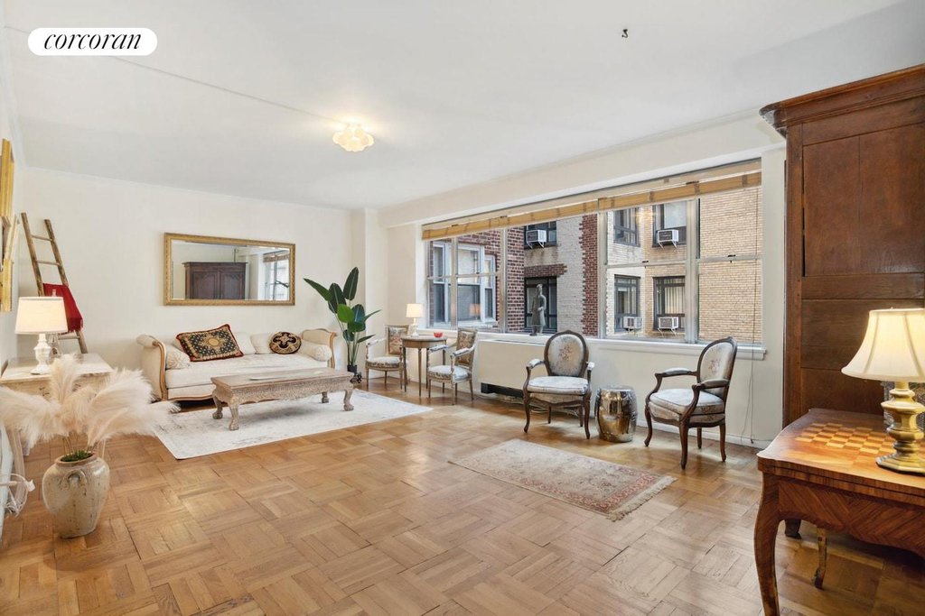 12 Beekman Place, Unit 8D
