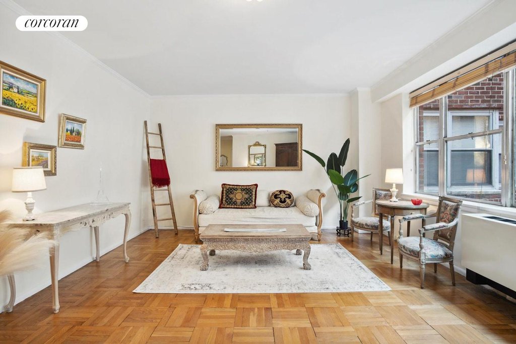 12 Beekman Place, Unit 8D photo 3
