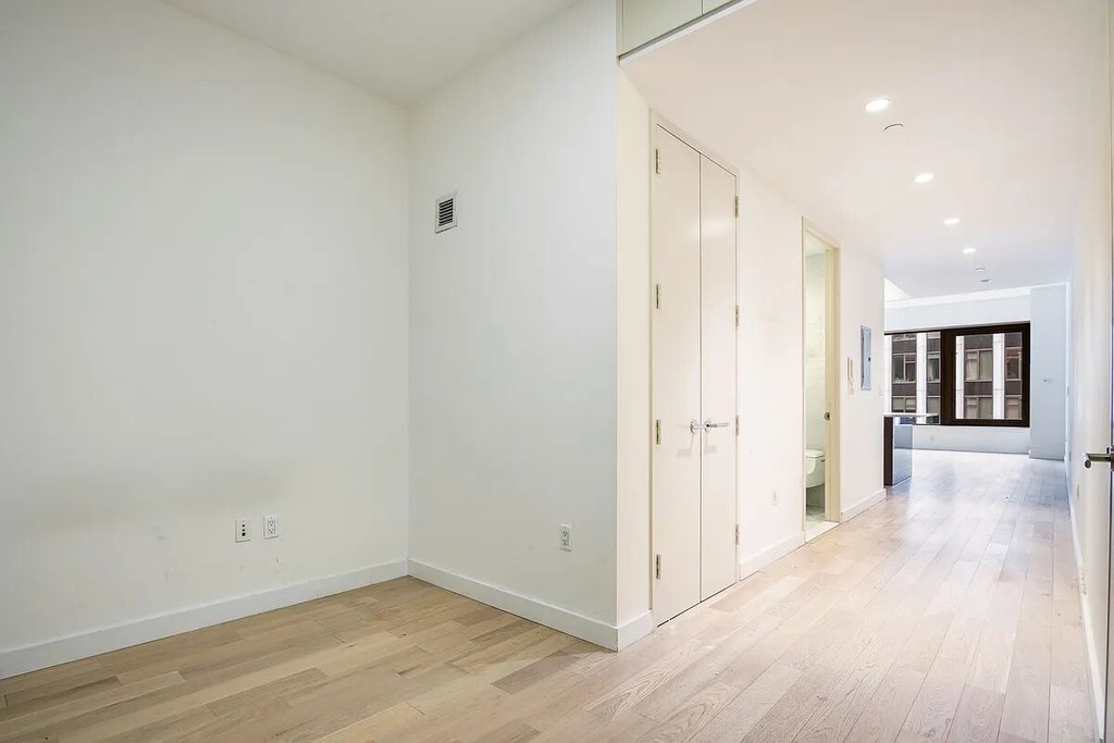 75 Wall Street, Unit 24D photo 9