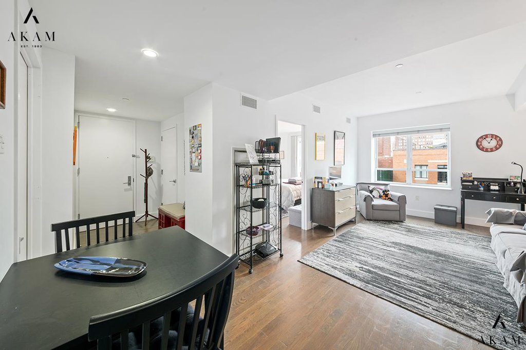 432 West 52nd Street, Unit 7F